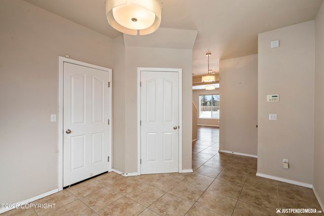 1007 Northpointe Bluff Drive, Anchorage, AK 99501