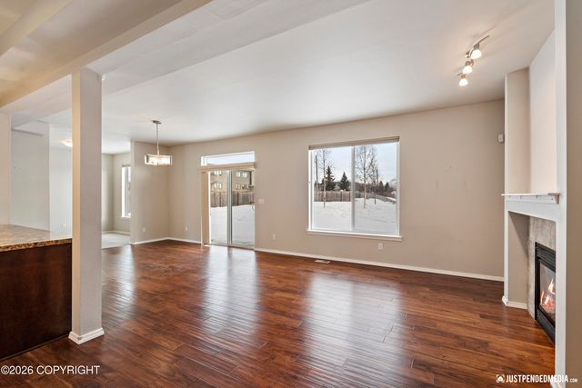 1007 Northpointe Bluff Drive, Anchorage, AK 99501