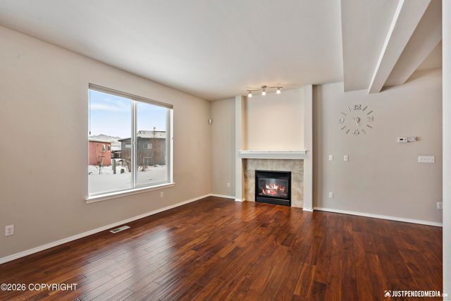 1007 Northpointe Bluff Drive, Anchorage, AK 99501