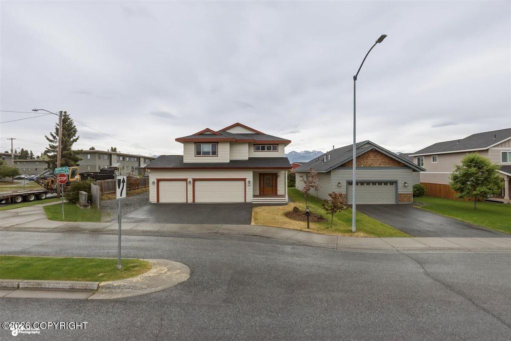1007 Northpointe Bluff Drive, Anchorage, AK 99501