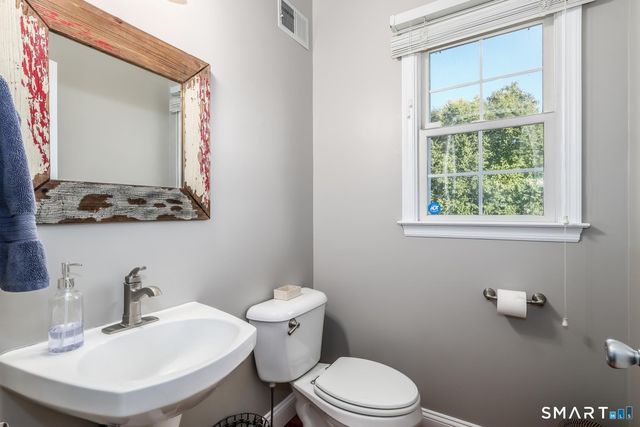 21 Heritage Drive, New Milford, CT 06776