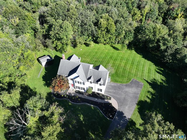 21 Heritage Drive, New Milford, CT 06776