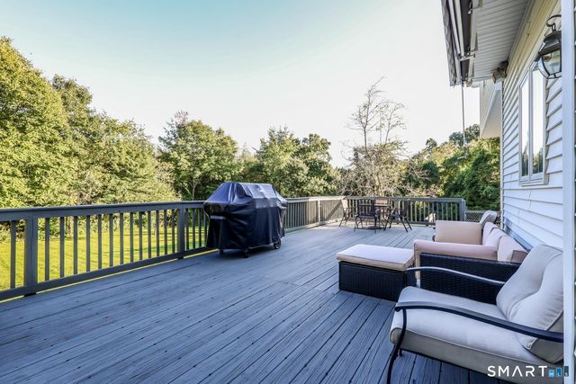 21 Heritage Drive, New Milford, CT 06776