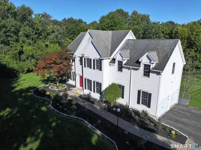 21 Heritage Drive, New Milford, CT 06776