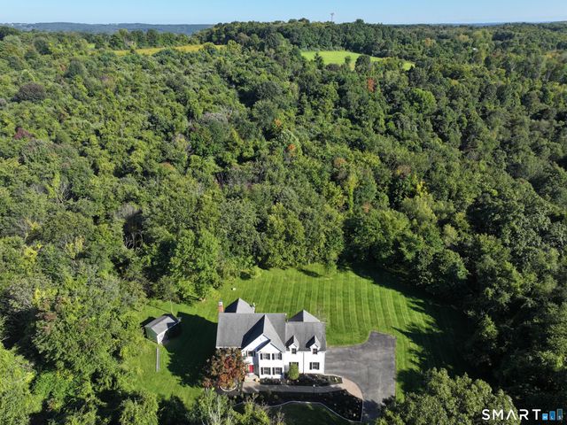 21 Heritage Drive, New Milford, CT 06776