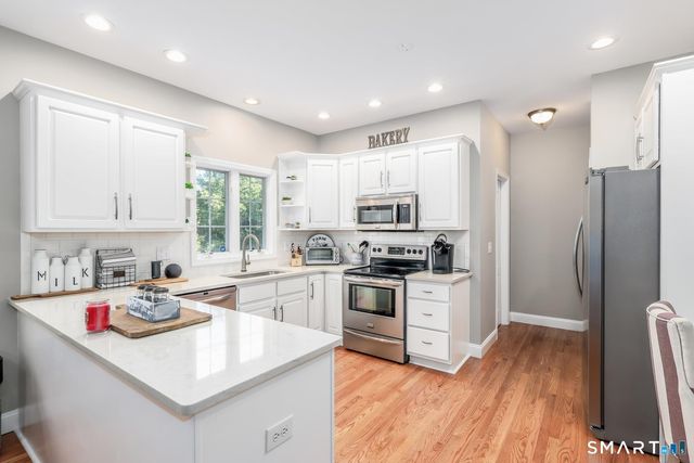 21 Heritage Drive, New Milford, CT 06776