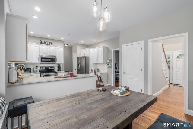 21 Heritage Drive, New Milford, CT 06776