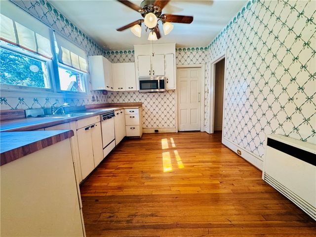 302 Chestnut Street, Abbeville, SC 29620