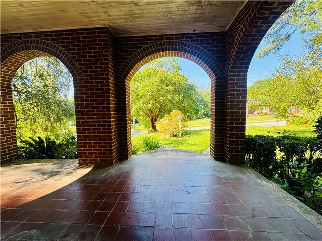 302 Chestnut Street, Abbeville, SC 29620