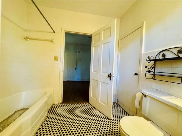 302 Chestnut Street, Abbeville, SC 29620