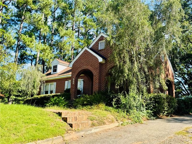 302 Chestnut Street, Abbeville, SC 29620