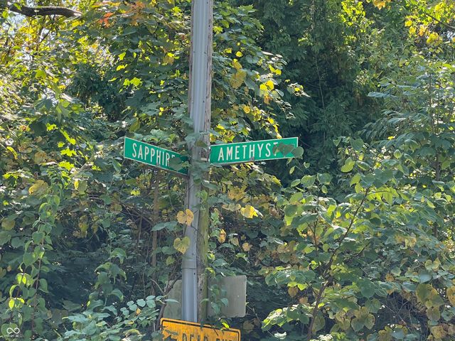 7851 Amethyst Avenue, Indianapolis, IN 46268