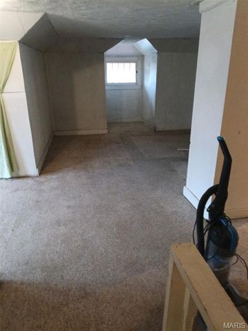 617 N Easton Street, Staunton, IL 62088