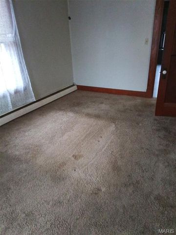 617 N Easton Street, Staunton, IL 62088