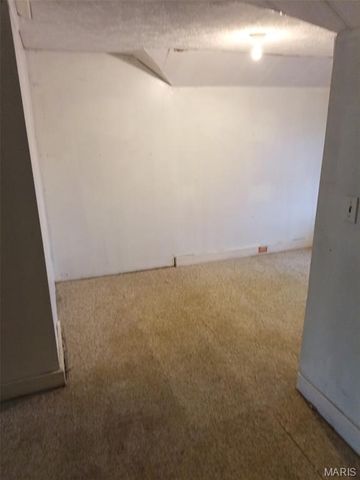 617 N Easton Street, Staunton, IL 62088