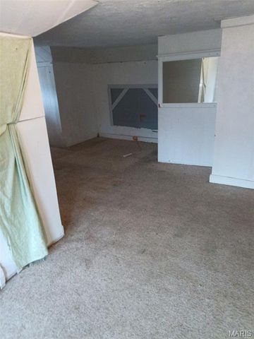 617 N Easton Street, Staunton, IL 62088