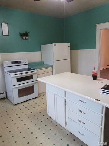 617 N Easton Street, Staunton, IL 62088