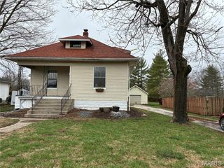 617 N Easton Street, Staunton, IL 62088