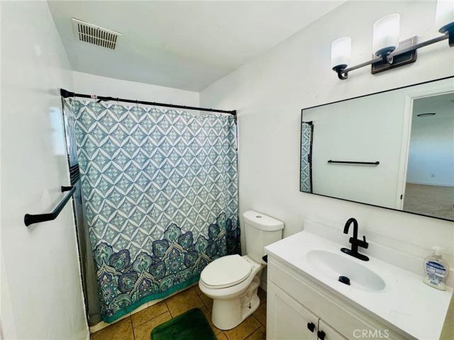 1031 Elizabeth Court, Bakersfield, CA 93308