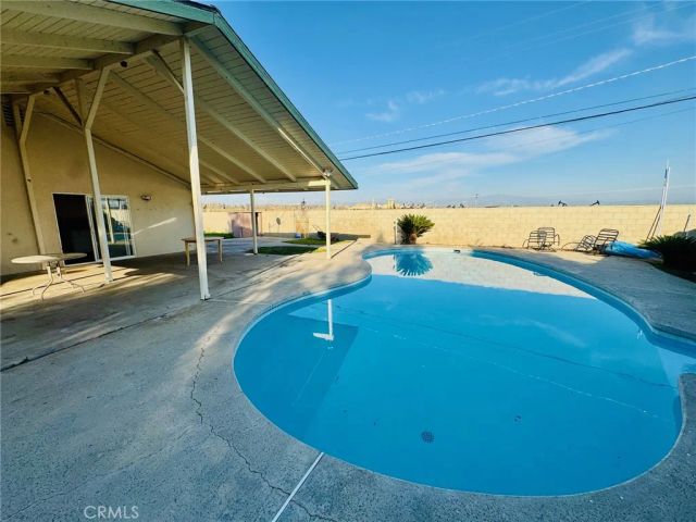 1031 Elizabeth Court, Bakersfield, CA 93308