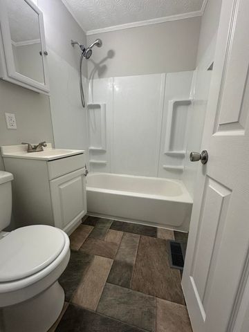 1633 N Sweetbriar Lane 1633 N Sweetbriar Lane, Springfield, OH 45505