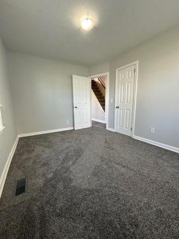 1633 N Sweetbriar Lane 1633 N Sweetbriar Lane, Springfield, OH 45505