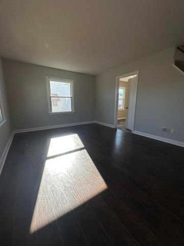 1633 N Sweetbriar Lane 1633 N Sweetbriar Lane, Springfield, OH 45505