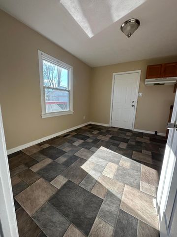 1633 N Sweetbriar Lane 1633 N Sweetbriar Lane, Springfield, OH 45505