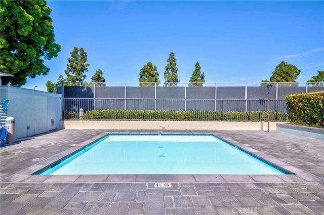 49 Meadowgrass, Irvine, CA 92604