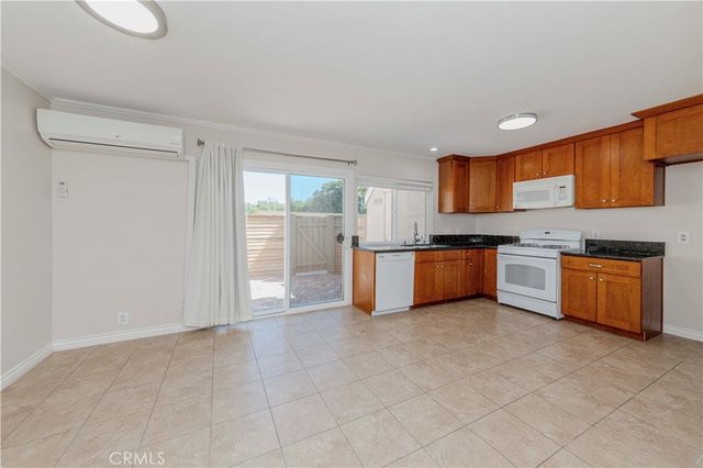 49 Meadowgrass, Irvine, CA 92604