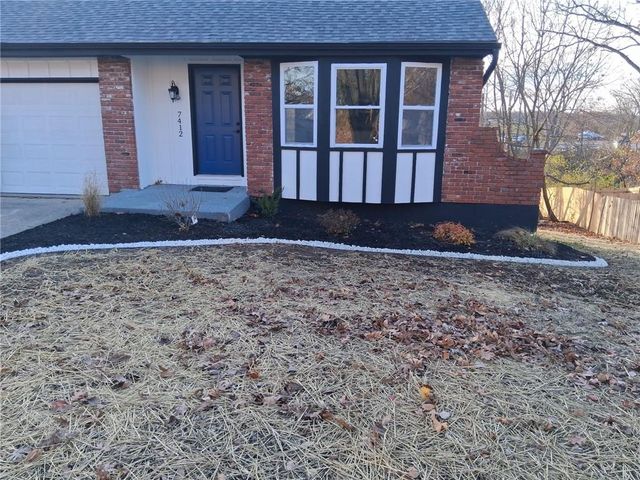 7412 N Strathbury Avenue, Kansas City, MO 64151