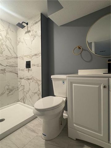 7412 N Strathbury Avenue, Kansas City, MO 64151