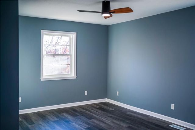 7412 N Strathbury Avenue, Kansas City, MO 64151