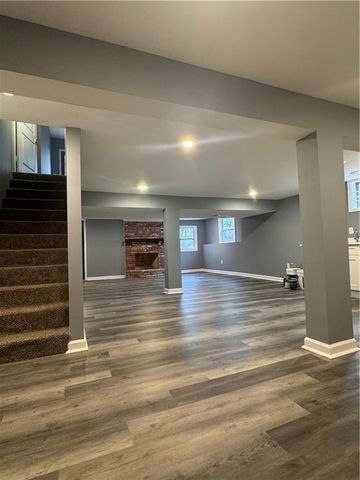 7412 N Strathbury Avenue, Kansas City, MO 64151