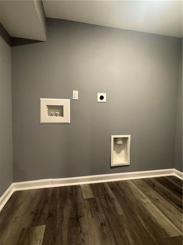 7412 N Strathbury Avenue, Kansas City, MO 64151