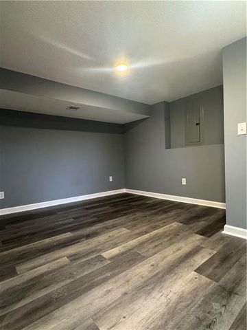 7412 N Strathbury Avenue, Kansas City, MO 64151