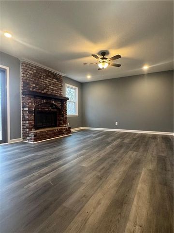 7412 N Strathbury Avenue, Kansas City, MO 64151