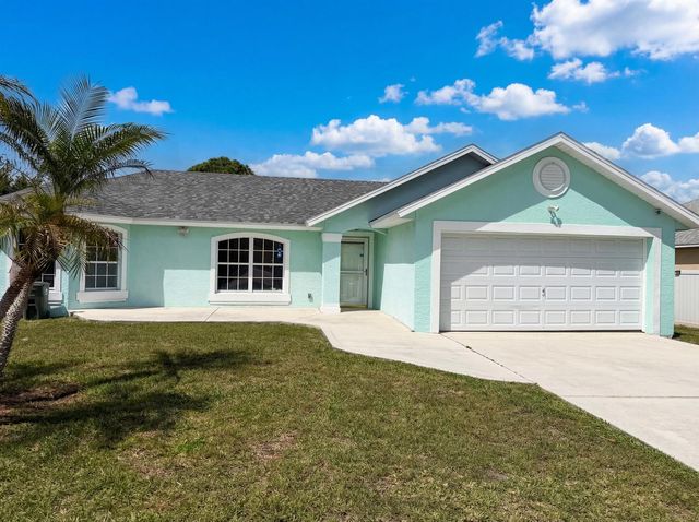 2332 SE Berkshire Boulevard, Port Saint Lucie, FL 34952