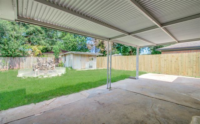 7902 La Roche Lane, Houston, TX 77036