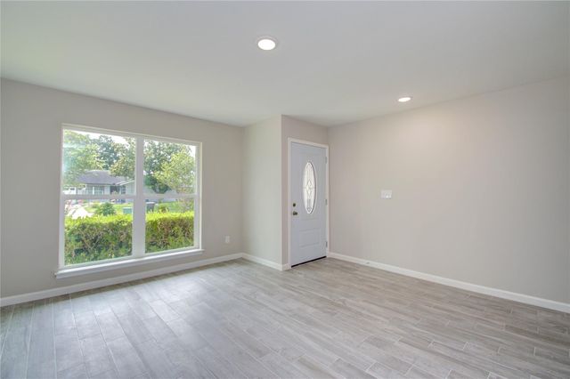 7902 La Roche Lane, Houston, TX 77036