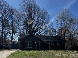 5313 Larewood Drive, Charlotte, NC 28215