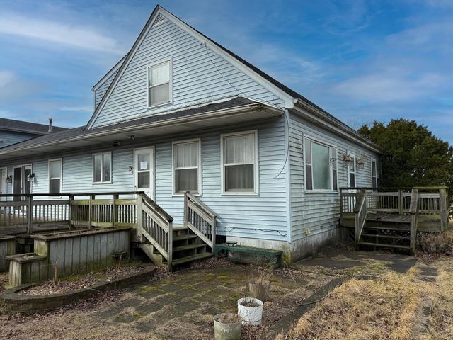 5690 W State Route 17, Kankakee, IL 60901