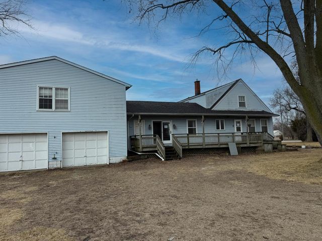 5690 W State Route 17, Kankakee, IL 60901