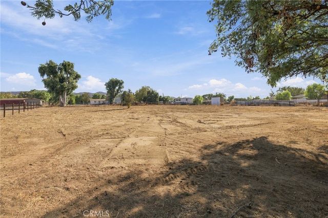 31619 Wolfskill, Nuevo, CA 92567