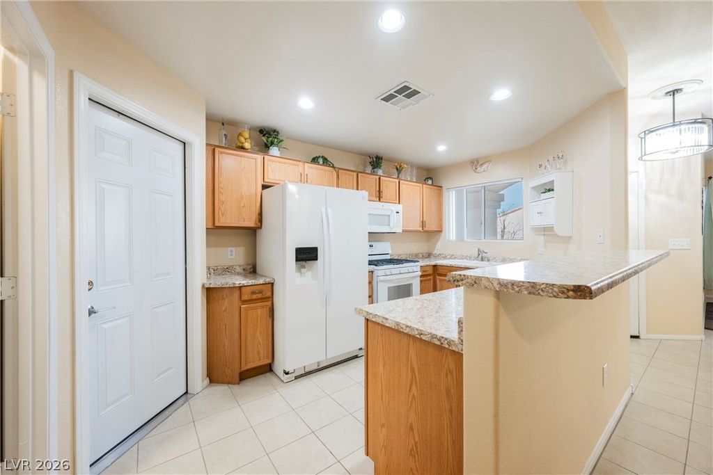 Image 10 of property listing at 4713 Guma Way, North Las Vegas, NV 89031