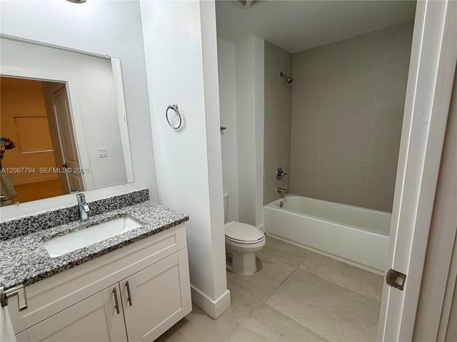 2641 NW 24th Court 205, Miami, FL 33142