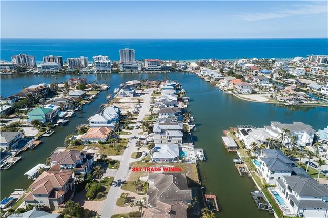 387 Trade Winds AVE, Naples, FL 34108