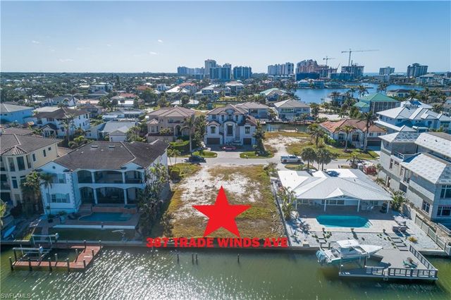 387 Trade Winds AVE, Naples, FL 34108