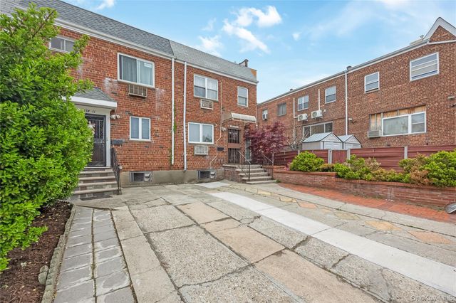 164-11 Depot Road, Flushing, NY 11358