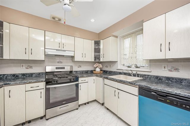 164-11 Depot Road, Flushing, NY 11358